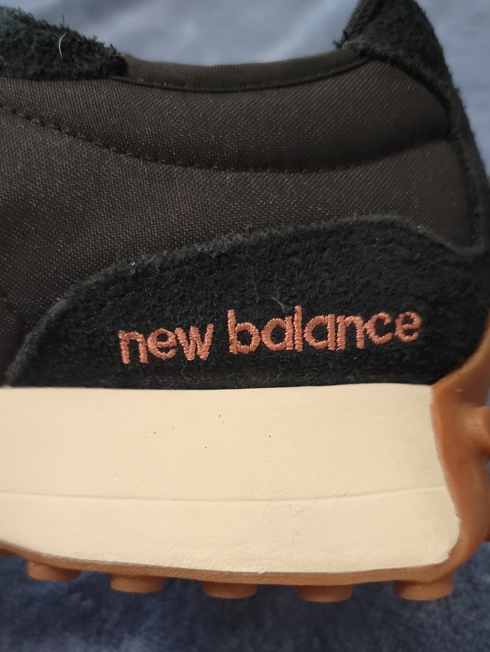 New Balance Women’s 327 Classic Retro Runner — Black Size 10 - Picture 11 of 11